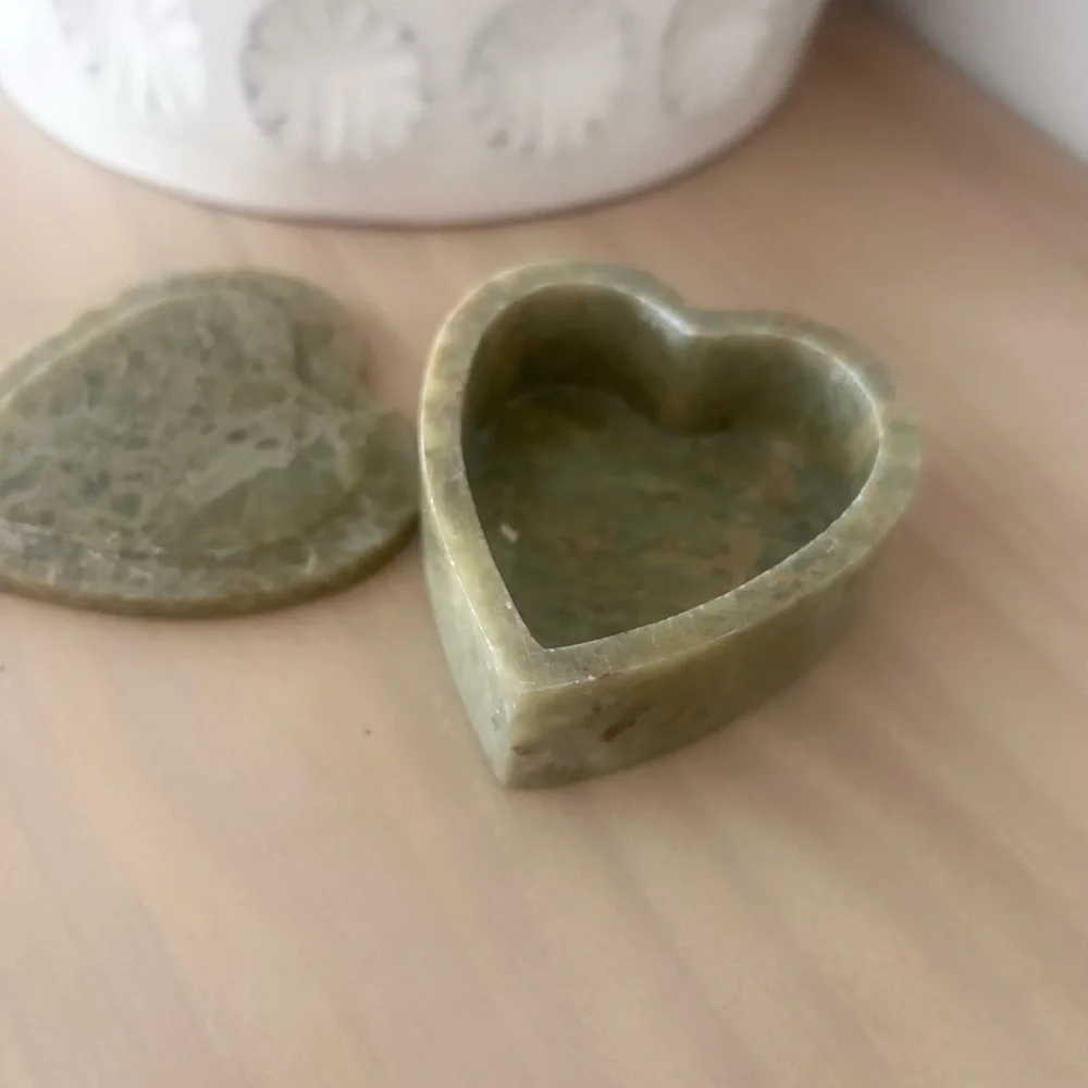 Vintage Soapstone Heart-Shaped Stone Trinket Jewelry Box